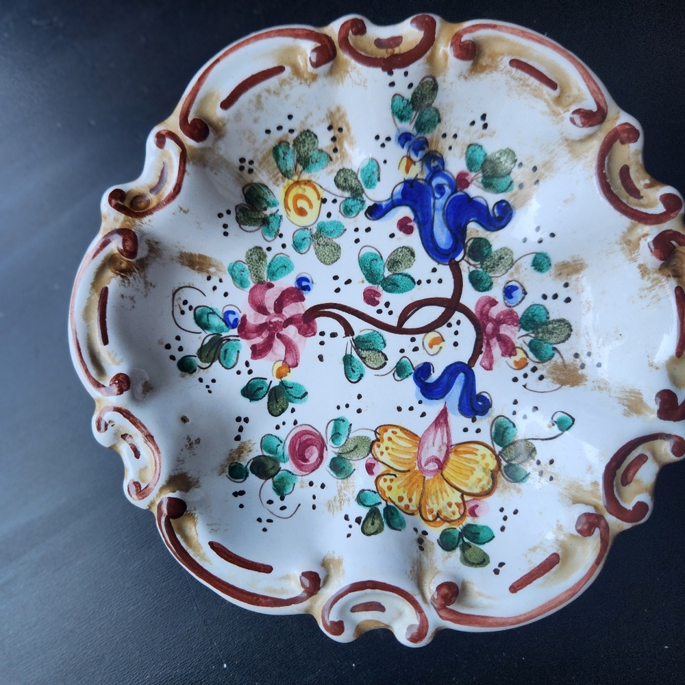Cute Signed Handmade Gubbio Italian Ceramic Plate W Flowers